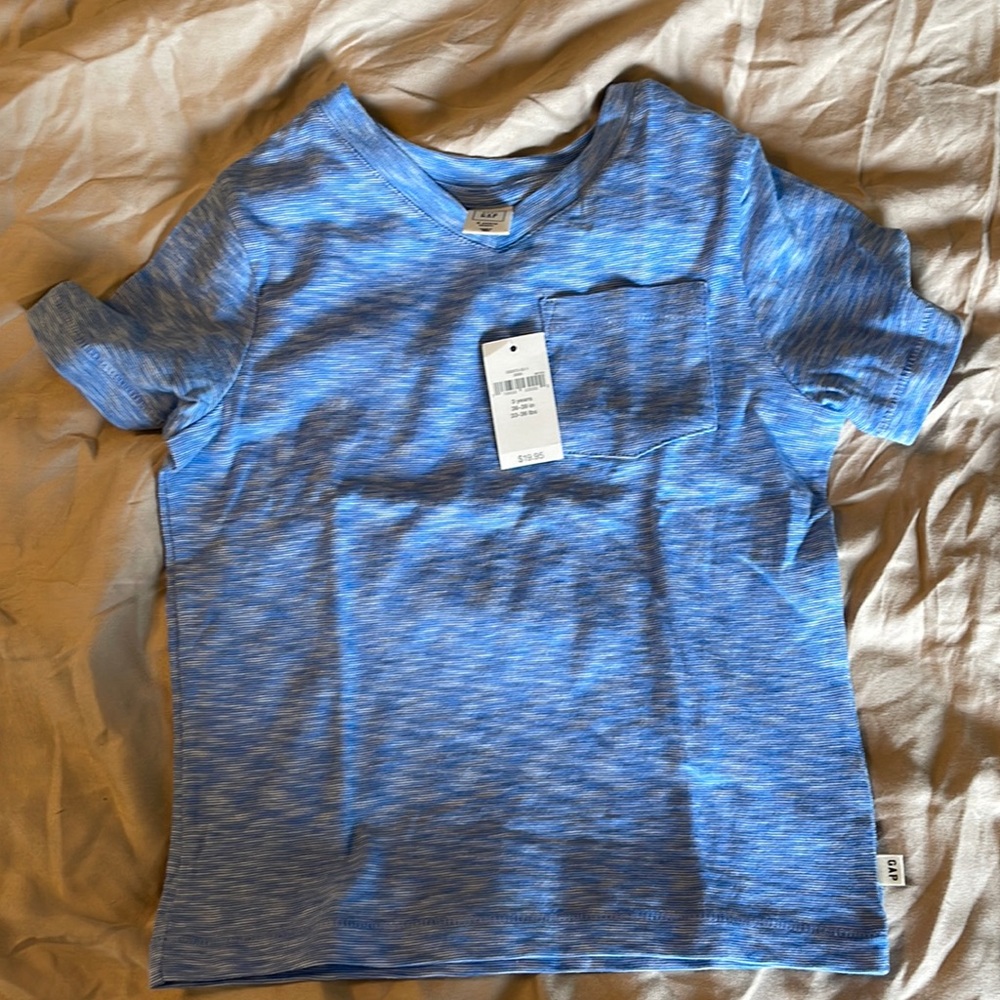 NWT boys gap shirt. 3T